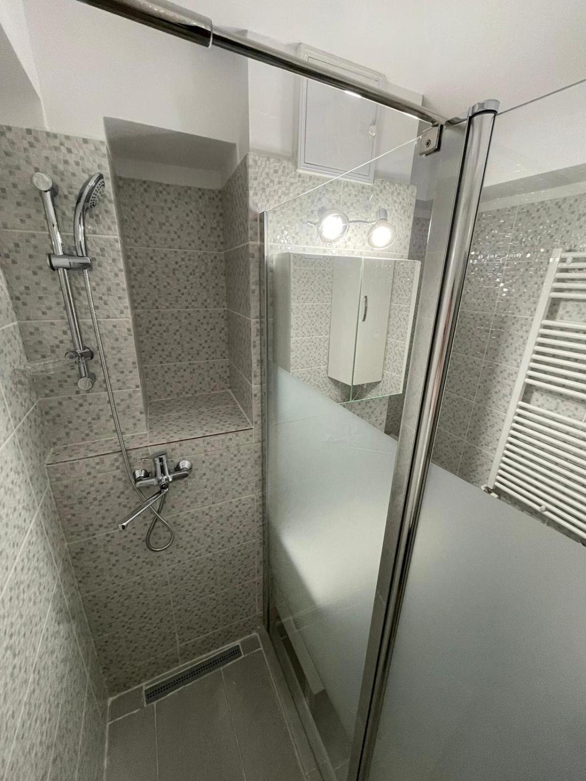 Propriete Ten - Close To University, Hospital And Downtown Ιάσιο Εξωτερικό φωτογραφία